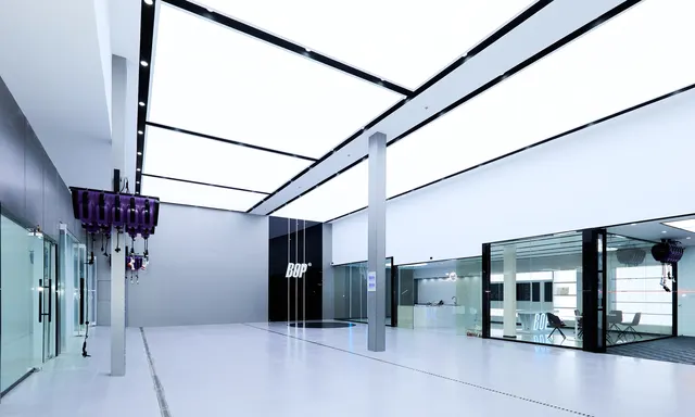 南京卡普门店与施工环境 · 图片1